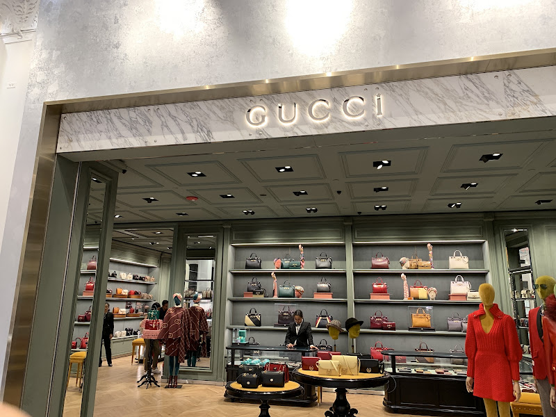 Gucci - Saks New York 5th