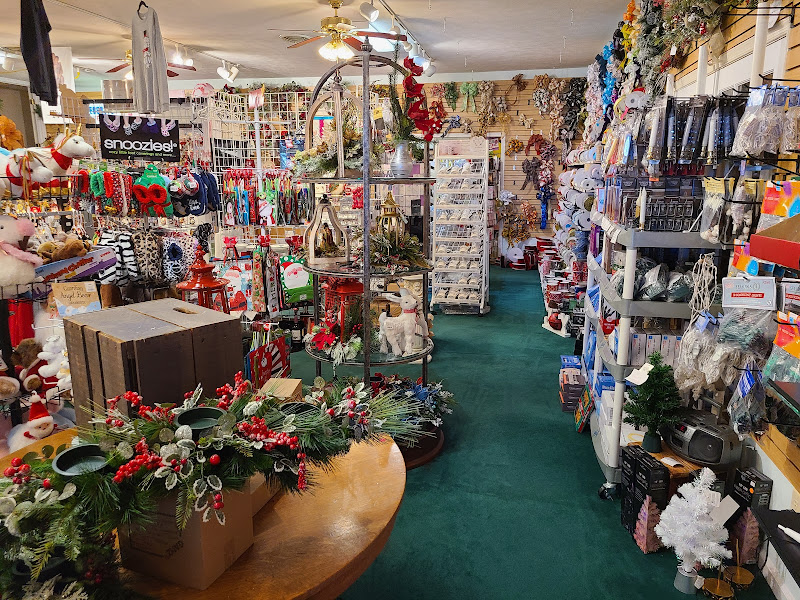 Snow & Ice Christmas & Gift Store