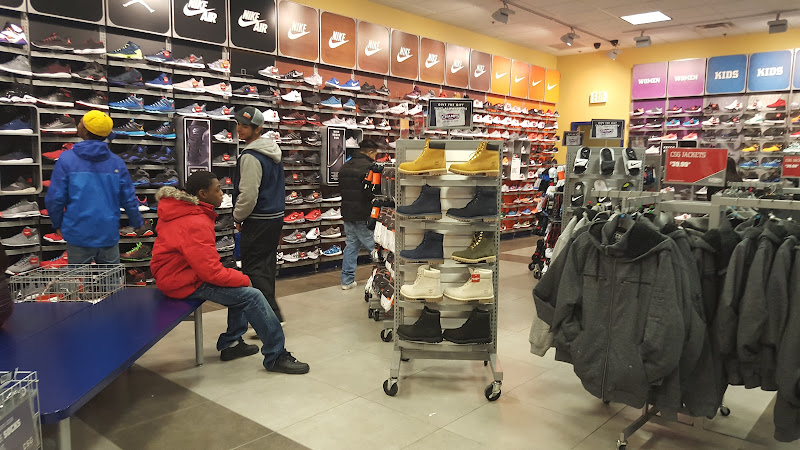 Champs Sports