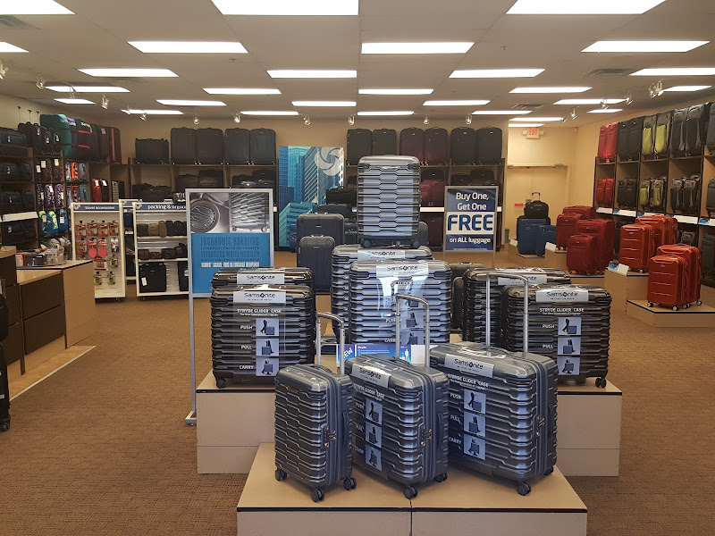 Samsonite Company Store - Folsom Premium Outlets