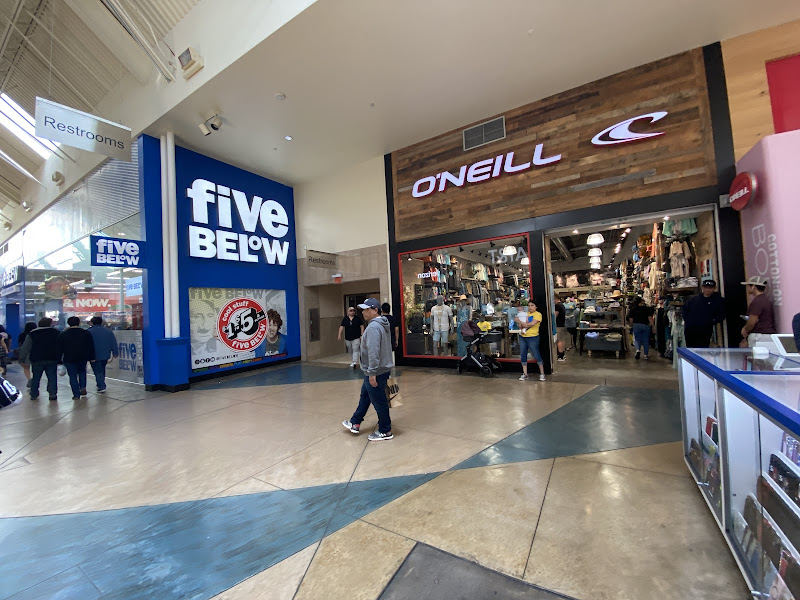 O’Neill Outlet Ontario Mills