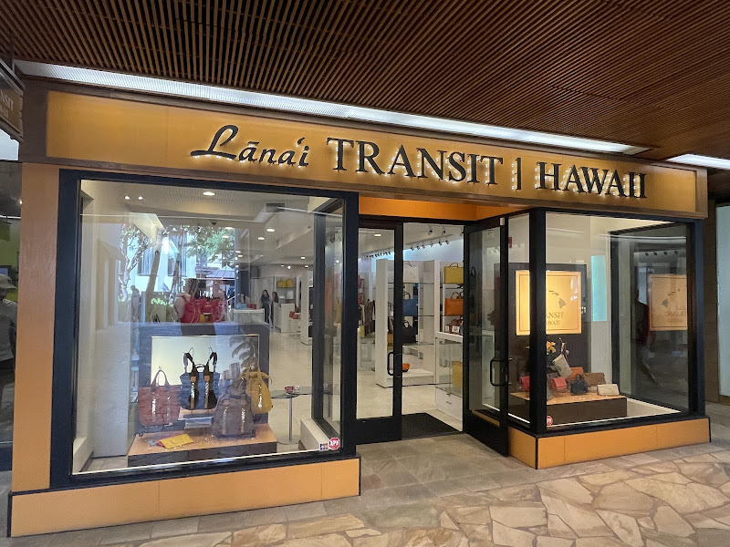 Lanai Transit Royal Hawaiian Center Store