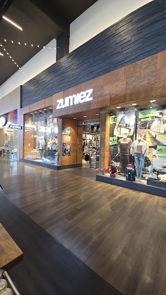 Zumiez