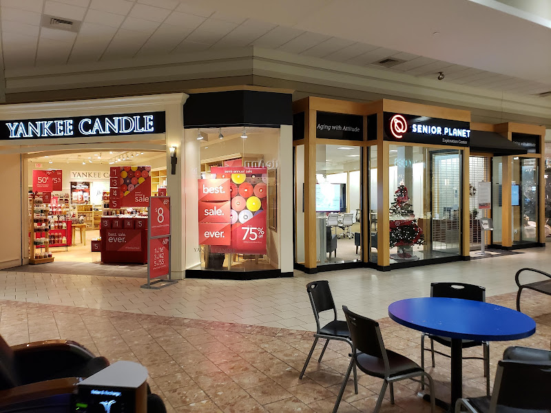 Champlain Centre Management