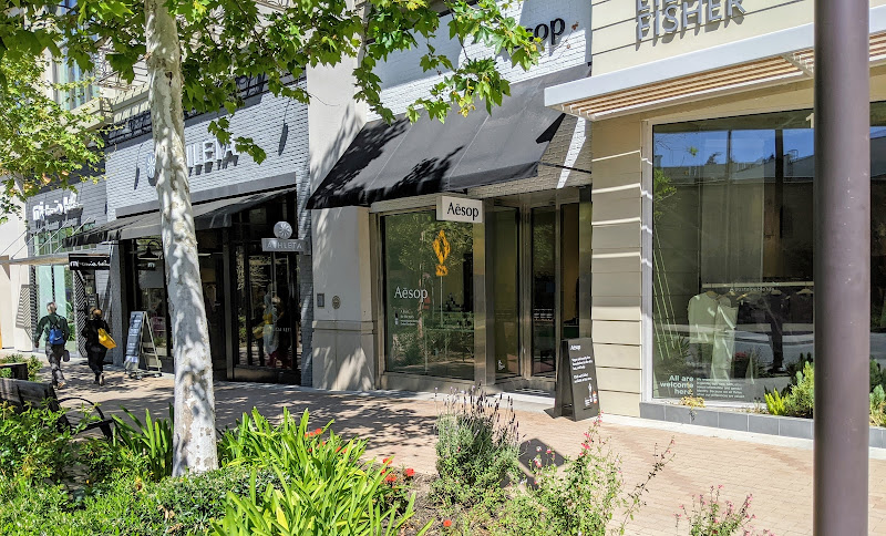 Aesop Broadway Plaza