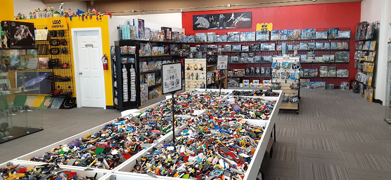 Bricks & Minifigs