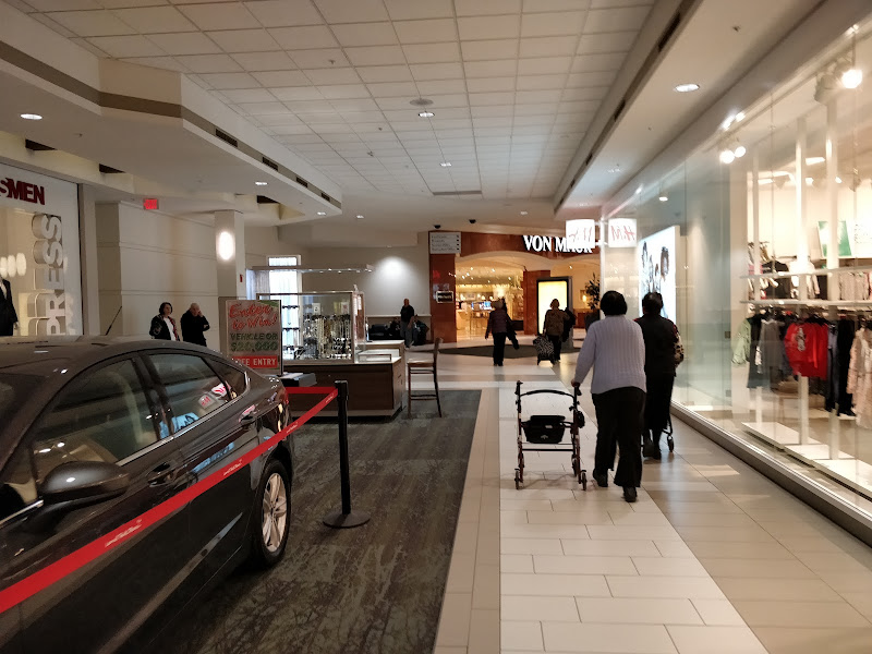 Phoenix Theatres at Laurel Park Place