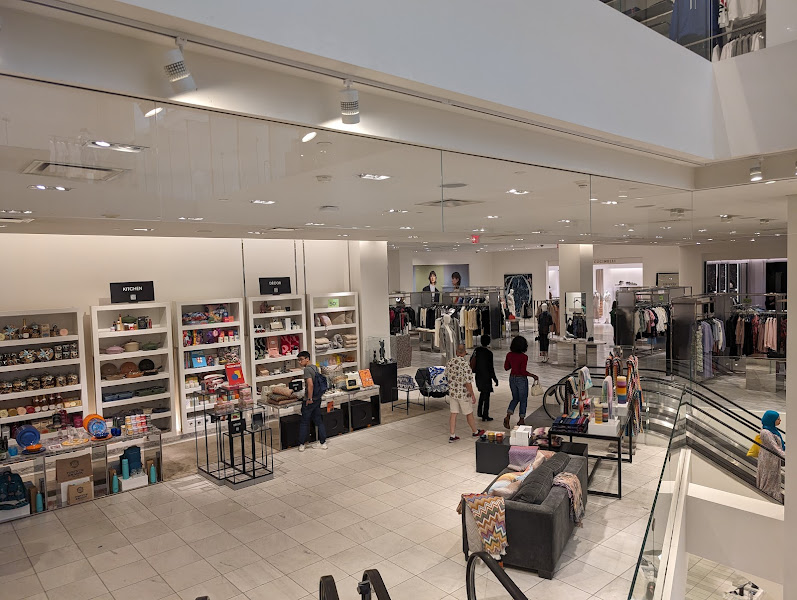 Holt Renfrew Parkade