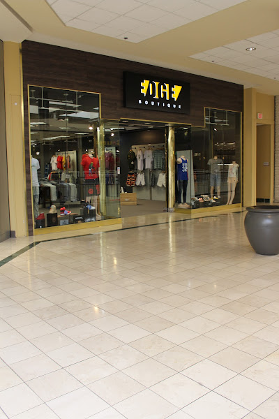Edge Boutique Lehigh Valley Mall