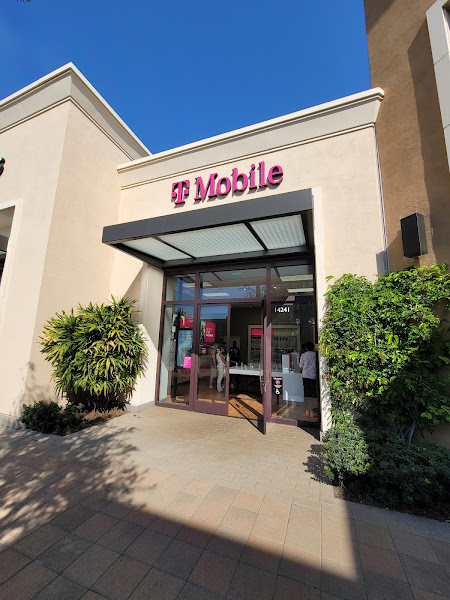 T-Mobile Authorized Retailer