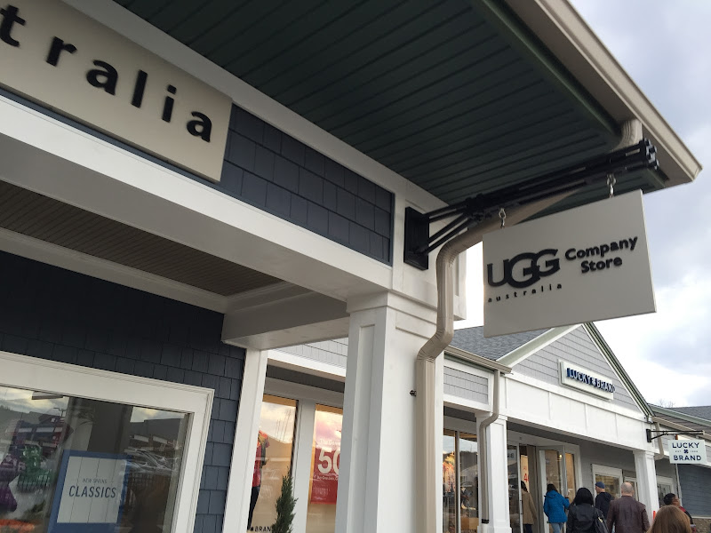 UGG