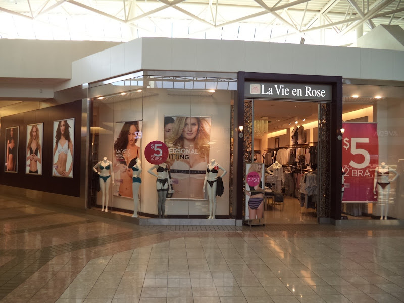 la Vie en Rose Mayfair Shopping Centre