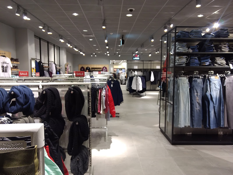 H&M
