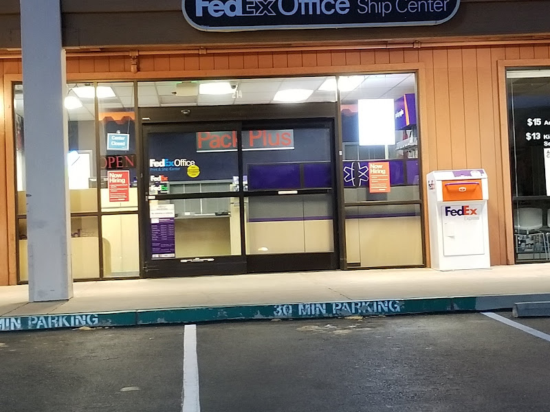 FedEx Office Ship Center