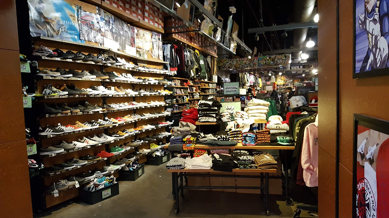 Zumiez