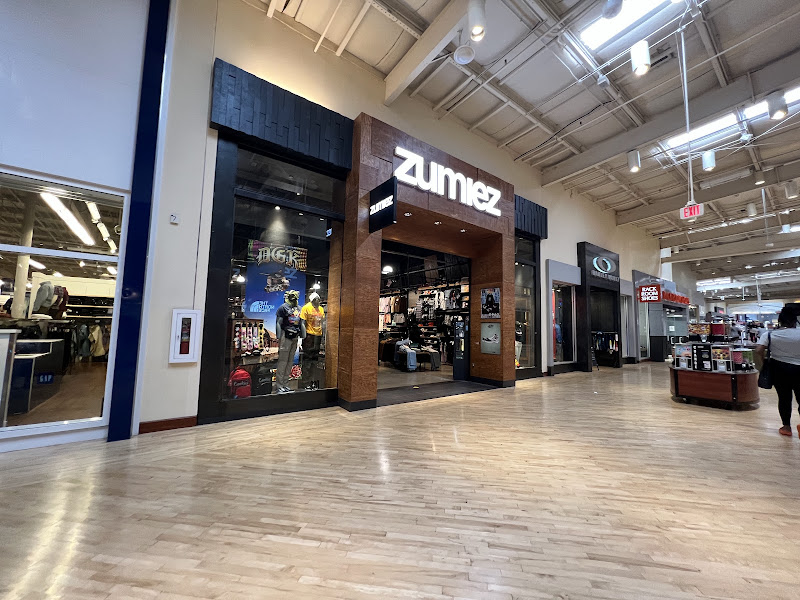 Zumiez