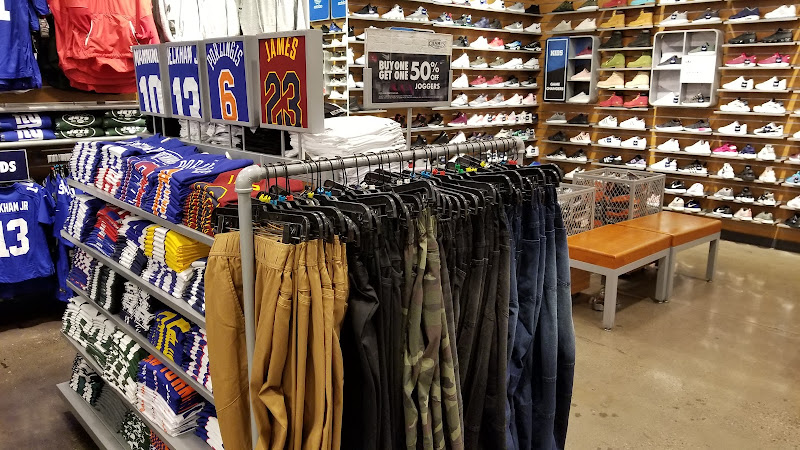 Champs Sports
