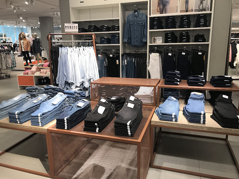 H&M