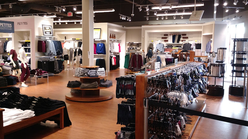 Banana Republic Factory Store