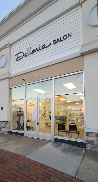 Dellaria Salon