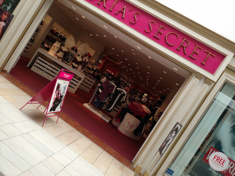 Victoria's Secret & PINK