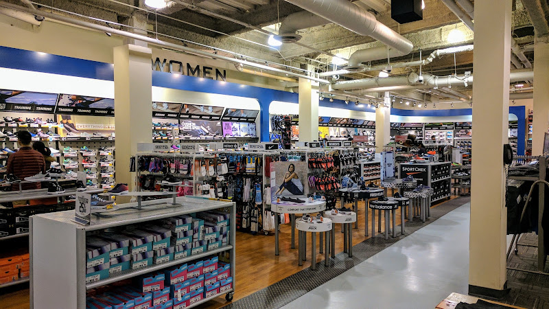 Sport Chek
