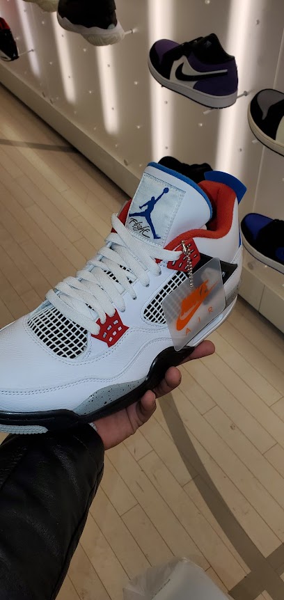 Flight 23 At Footaction