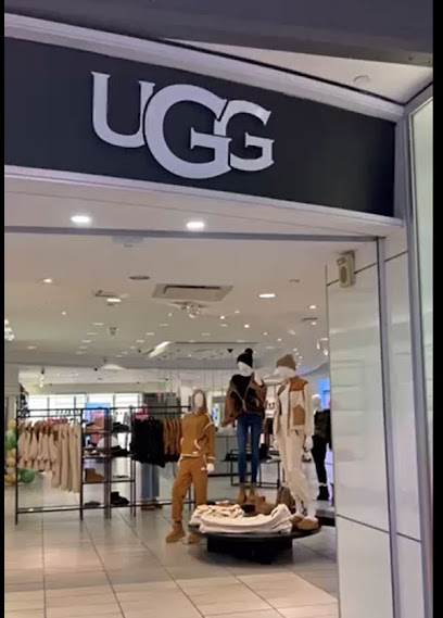 UGG