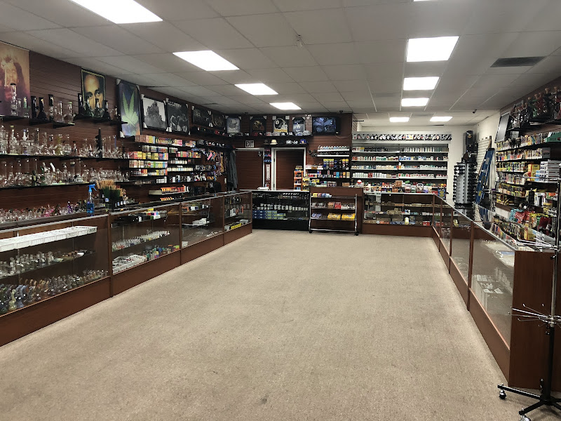 Royal Smoke and Vape