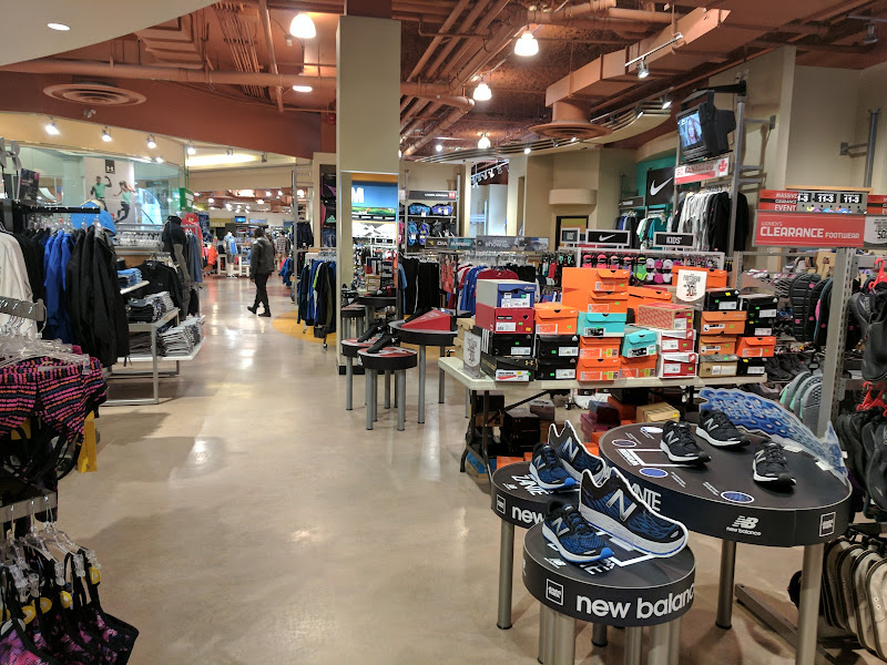 Sport Chek