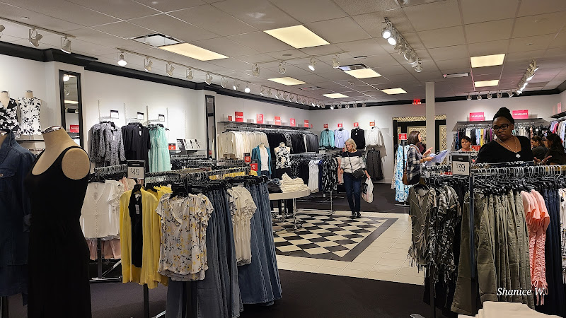 White House Black Market Outlet