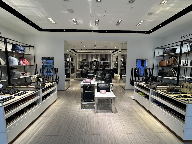 TUMI Store - Rideau Centre