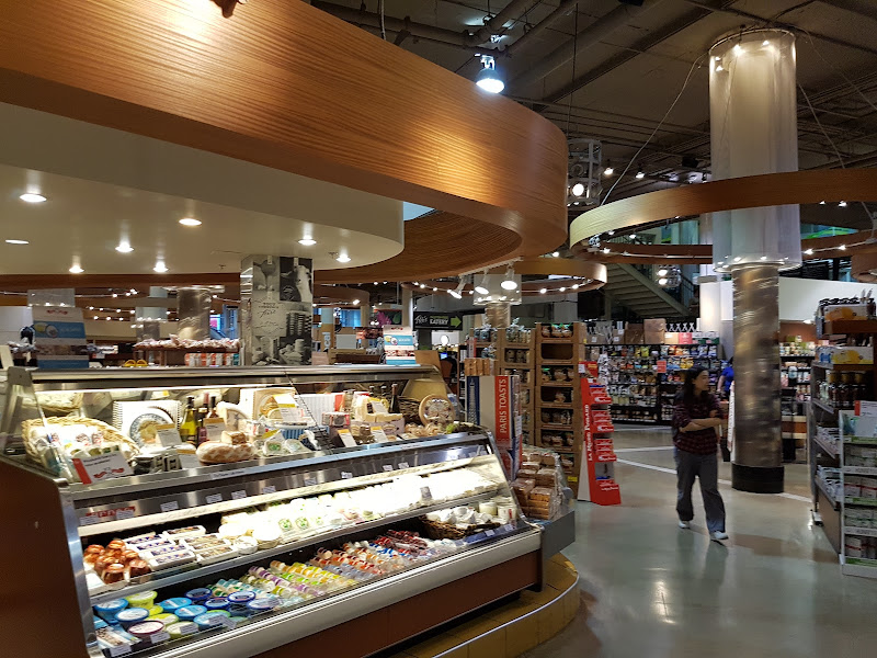 Pete's Frootique & Fine Foods
