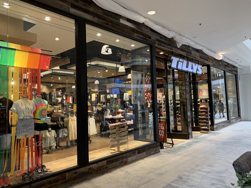 Tillys