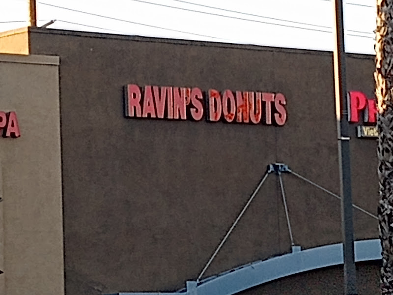 Ravins Donuts