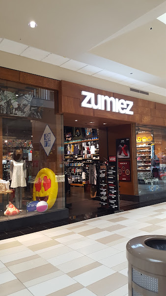 Zumiez