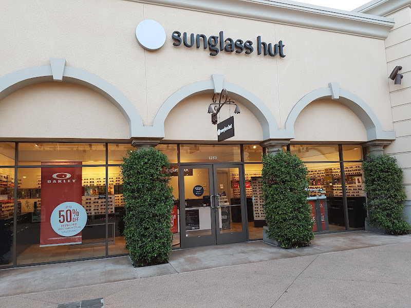 Sunglass Hut