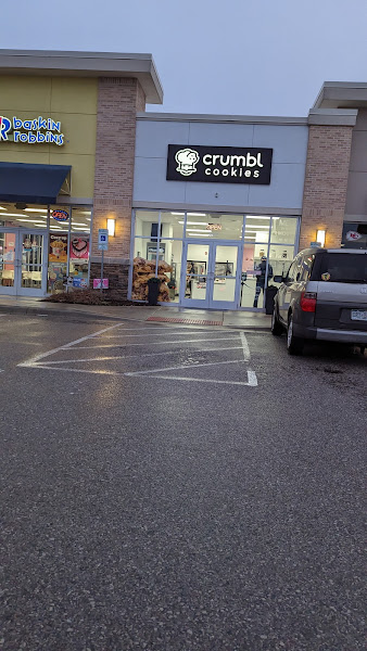 Crumbl – Cookies & Desserts