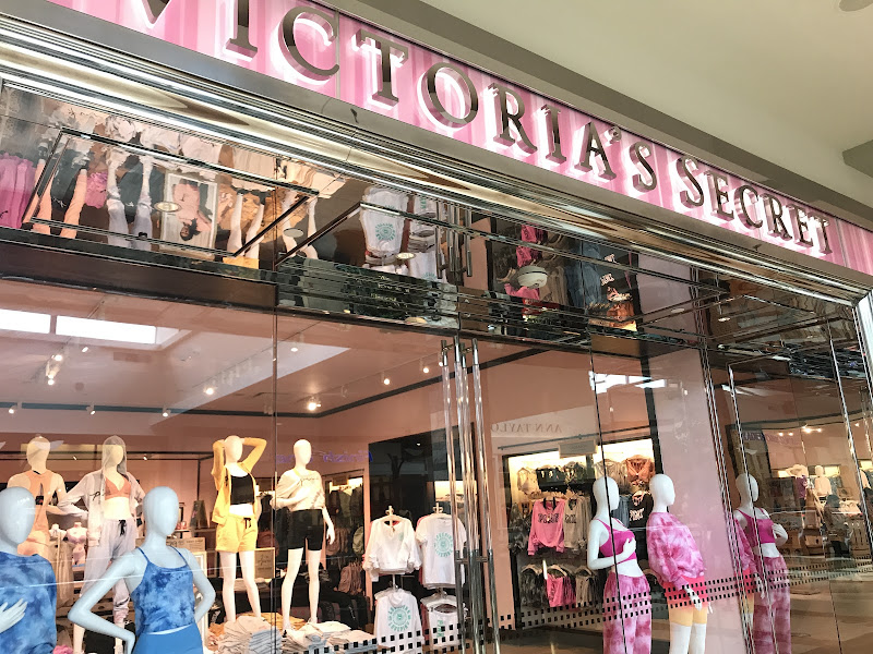 Victoria's Secret - PINK