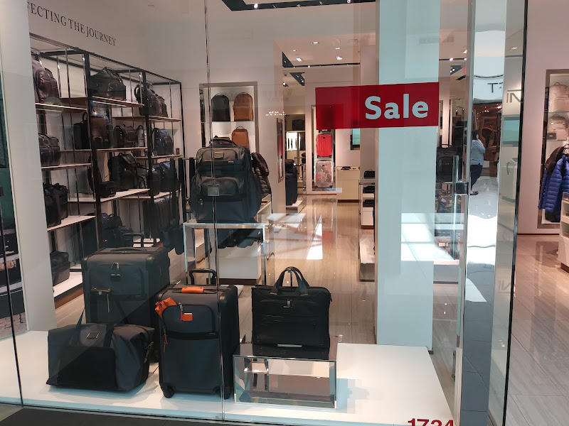 TUMI Store