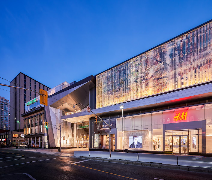 The LEGO® Store CF Rideau Centre