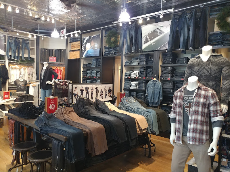 Lucky Brand