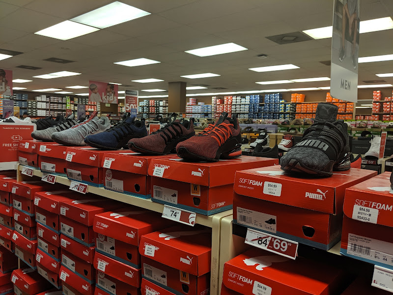 Famous Footwear Outlet