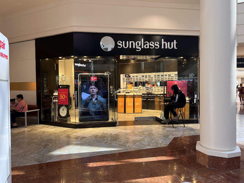 Sunglass Hut