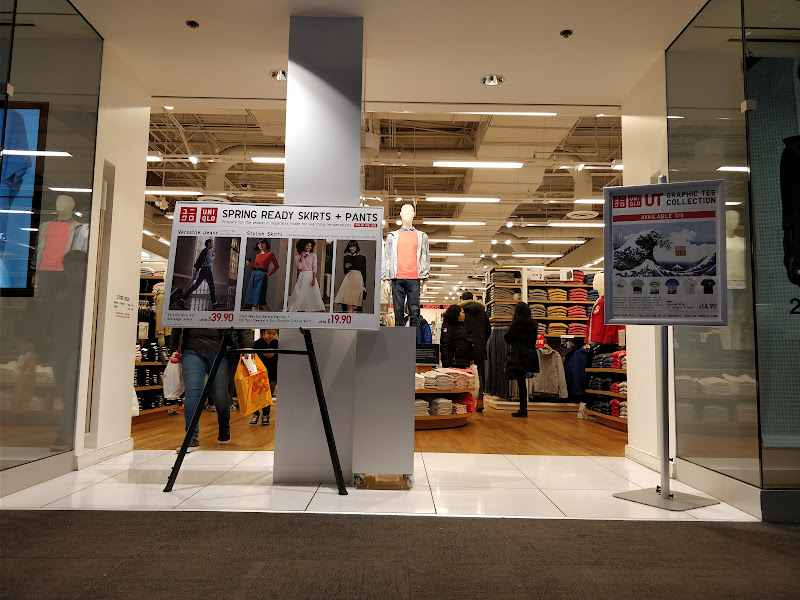 UNIQLO Jersey Gardens