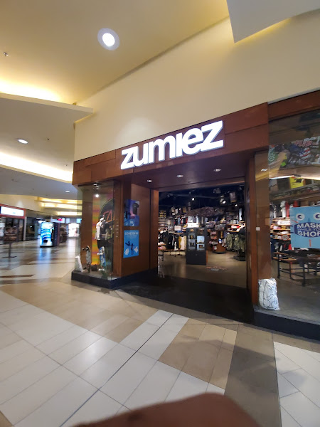 Zumiez