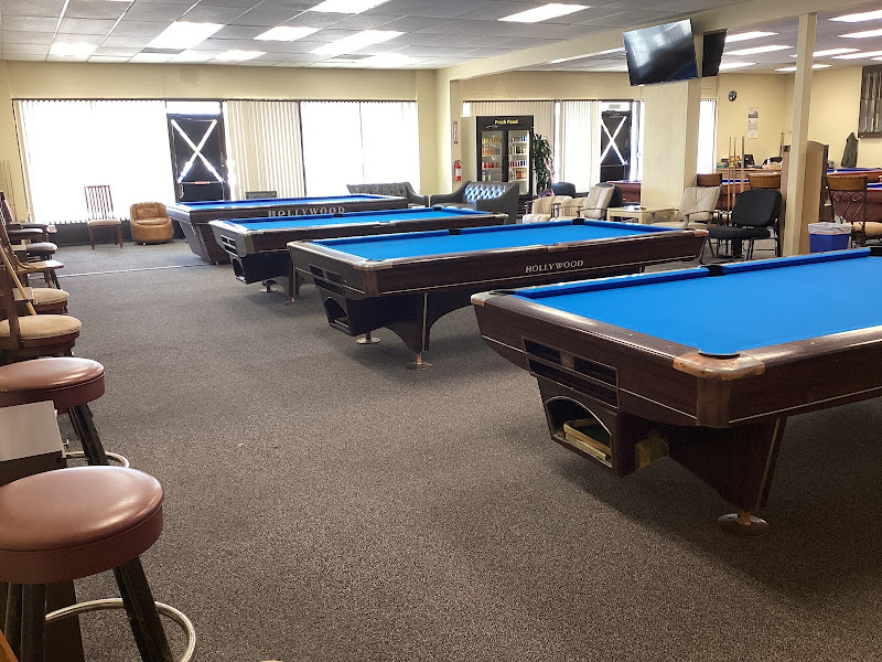 Carom Cafe billiards