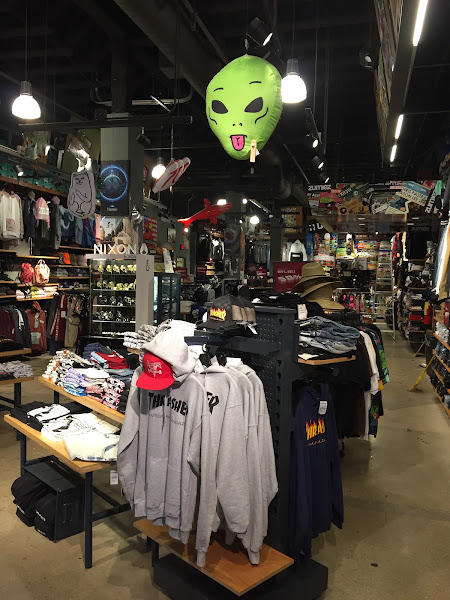 Zumiez