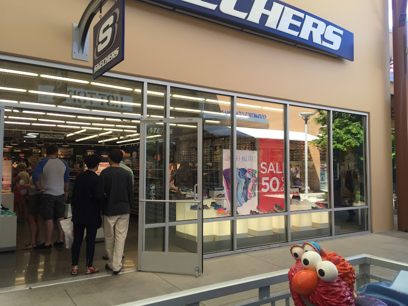 Skechers