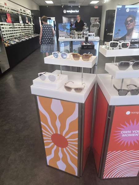 Sunglass Hut